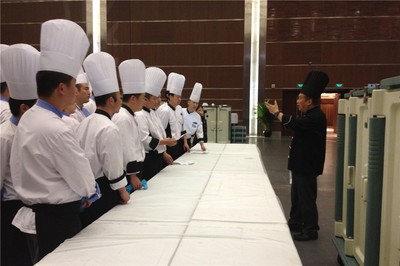 北辰集團陳寶明 以匠心打造北京餐飲服務(wù)藝術(shù) 展現(xiàn)中國會展服務(wù)風采